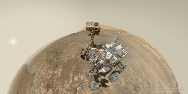 Curiosity сделал селфи на фоне горы